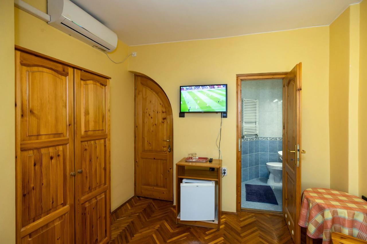 Cecey Vendeghaz Bed & Breakfast Eger Exterior foto