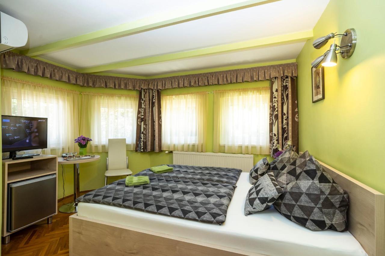 Cecey Vendeghaz Bed & Breakfast Eger Exterior foto