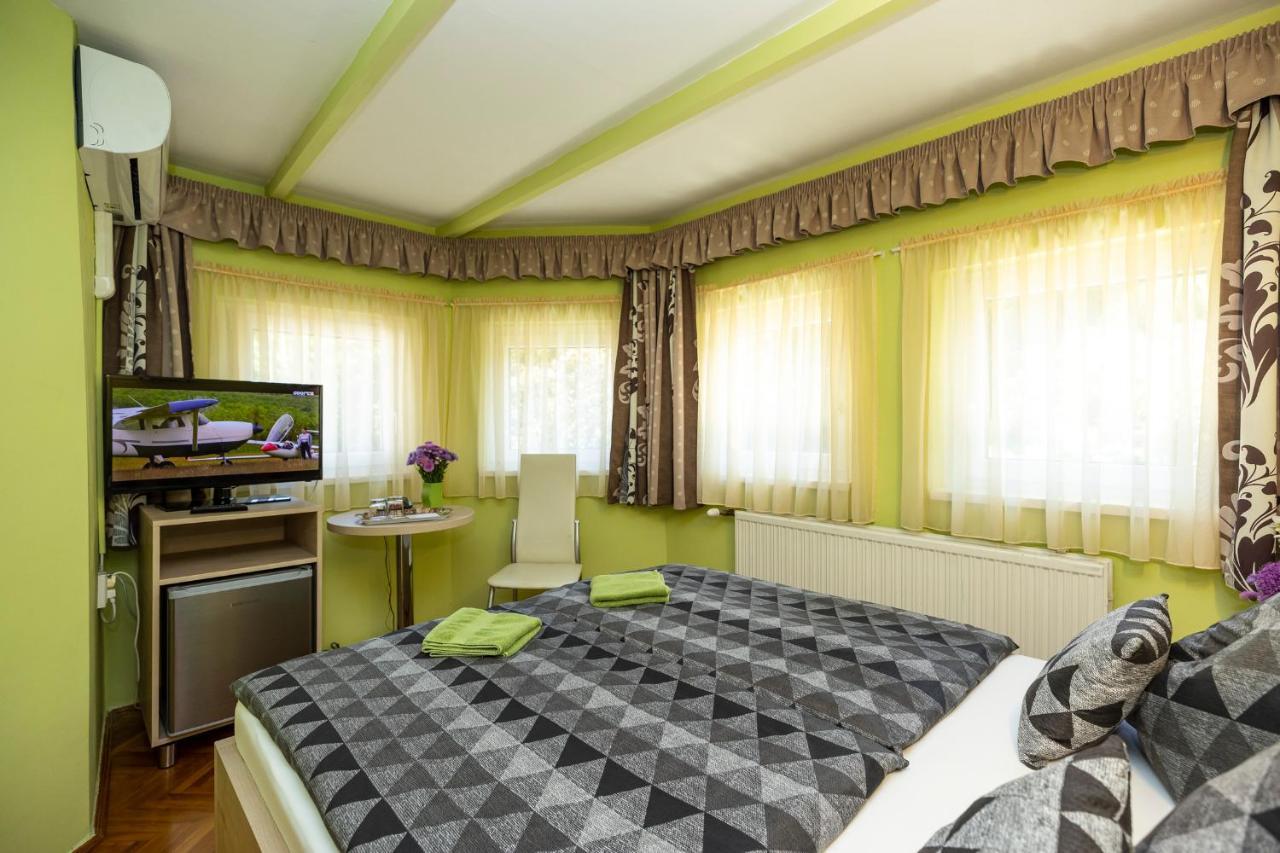 Cecey Vendeghaz Bed & Breakfast Eger Exterior foto