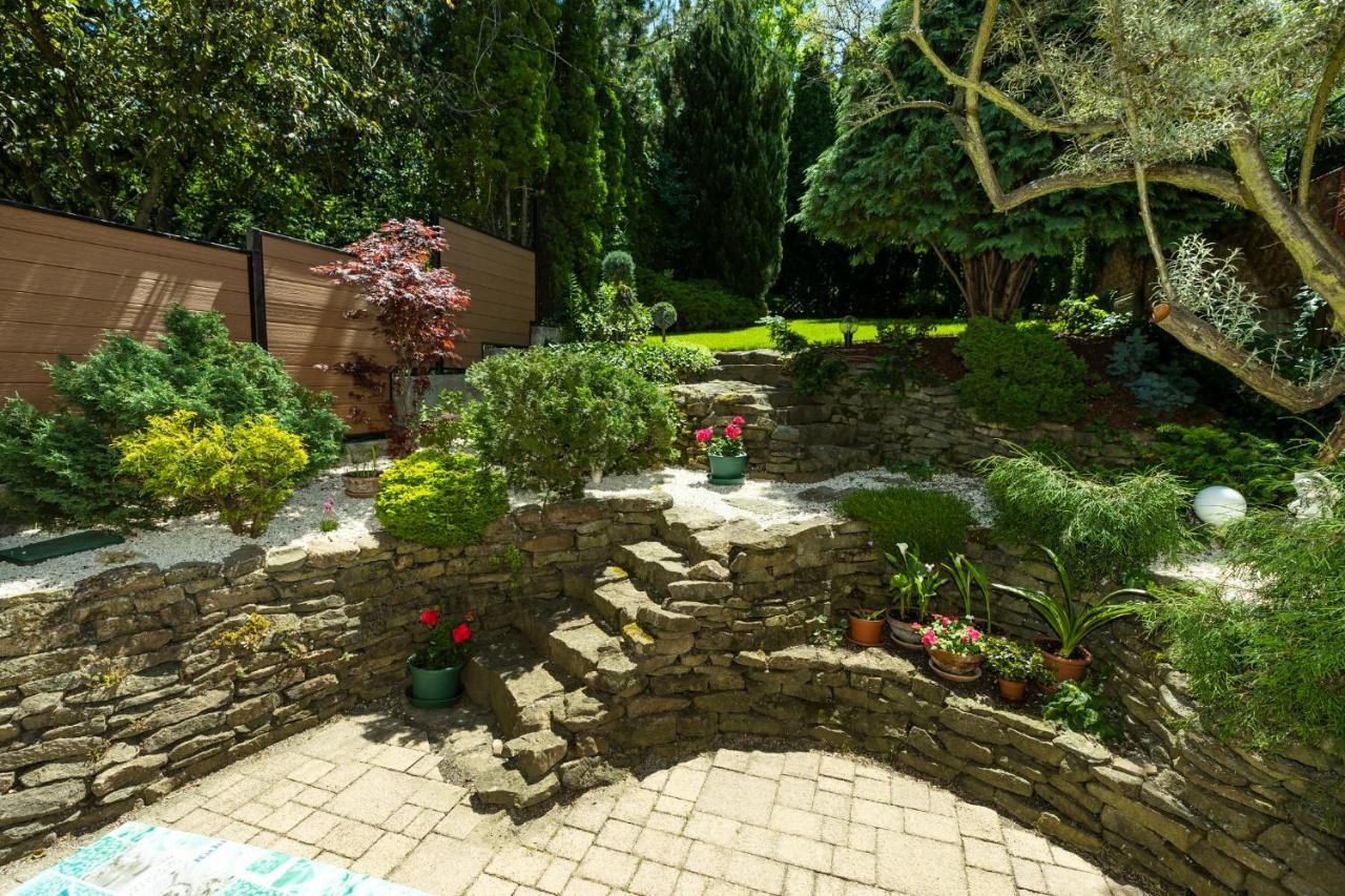 Cecey Vendeghaz Bed & Breakfast Eger Exterior foto