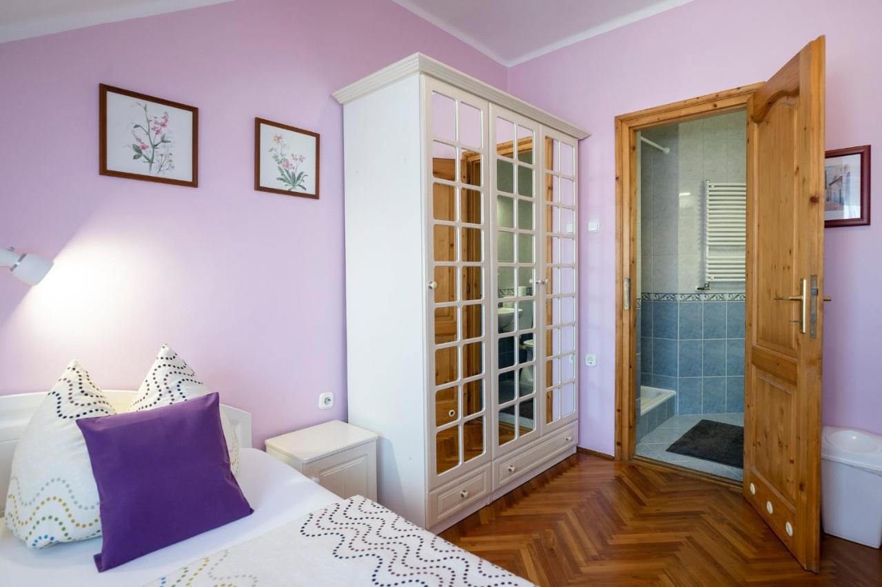 Cecey Vendeghaz Bed & Breakfast Eger Exterior foto